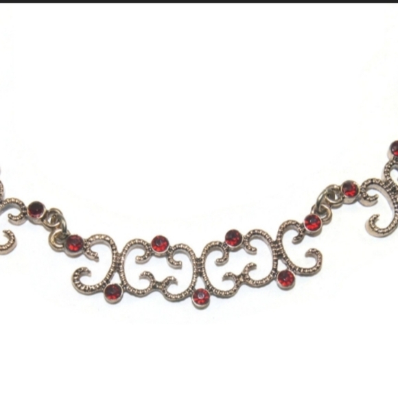 1979 Choker Necklace Ornate Gold Tone Metal Red Rhinestone Accents For AVON - Picture 5 of 7